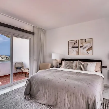 Apartment Luxurious High-end Penthouse In Puerto Banus Marbella
