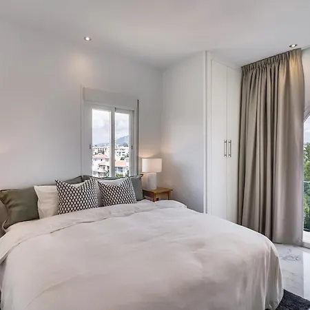 Apartment Luxurious High-end Penthouse In Puerto Banus Marbella
